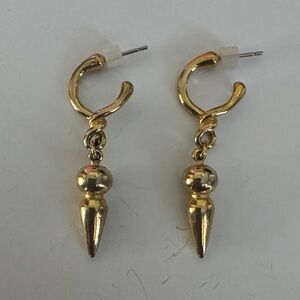 Elegant Gold Drop Earrings